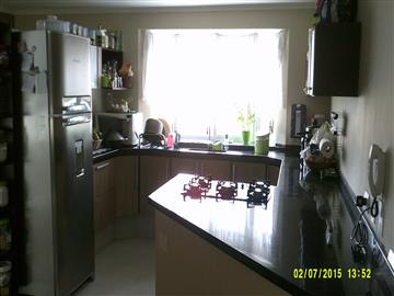 Casa Alto Padrão em Cotia Granja Viana 2 dormitórios R$ 598.000,00