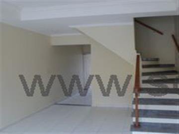 Casas Assobradadas - 1372749 Casas Assobradadas Lindo Sobrado no Serra Bonita ! REF 11182 R$ 235.000,00