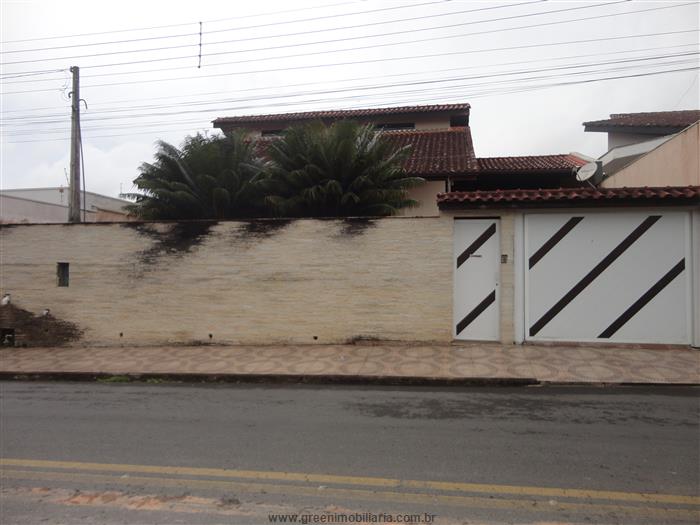 Casa em Registro Jardim Valeri R$ 600.000,00