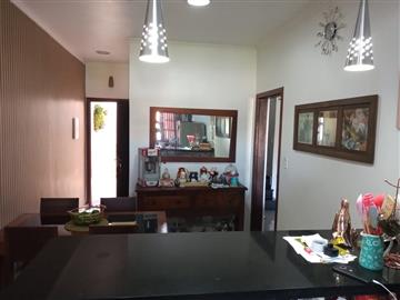 Casa em Registro Jardim Hatori 3 dormitórios R$ 2.500,00